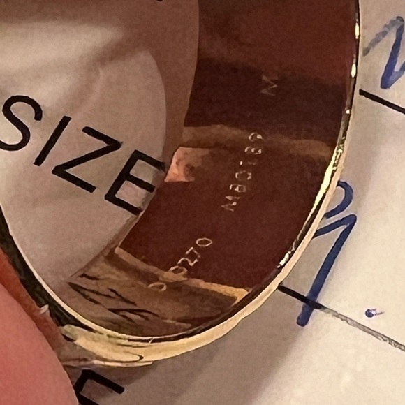 Authentic Louis Vuitton M80189 Ring Only - Picture 6 of 12